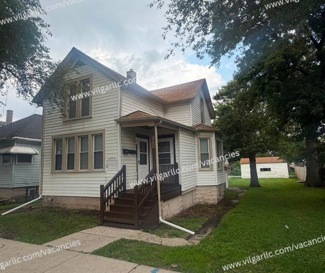 Building Photo - 4611 Pine Ave Unit 4611 Pine Ave., 1