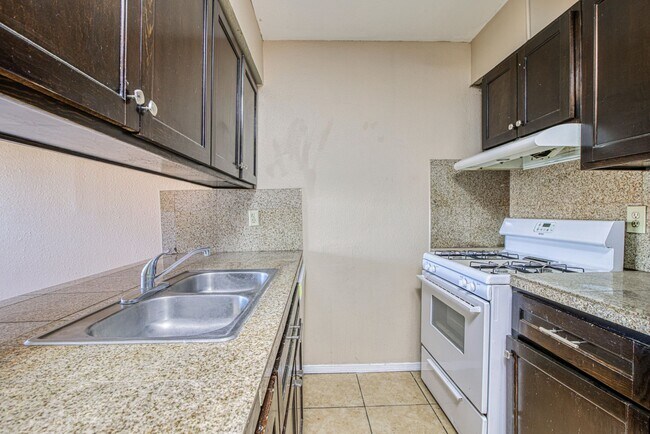 Photo - 11612 Marsh Mccall Way Unit B