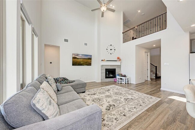 Photo - 20729 Woodvine Ave