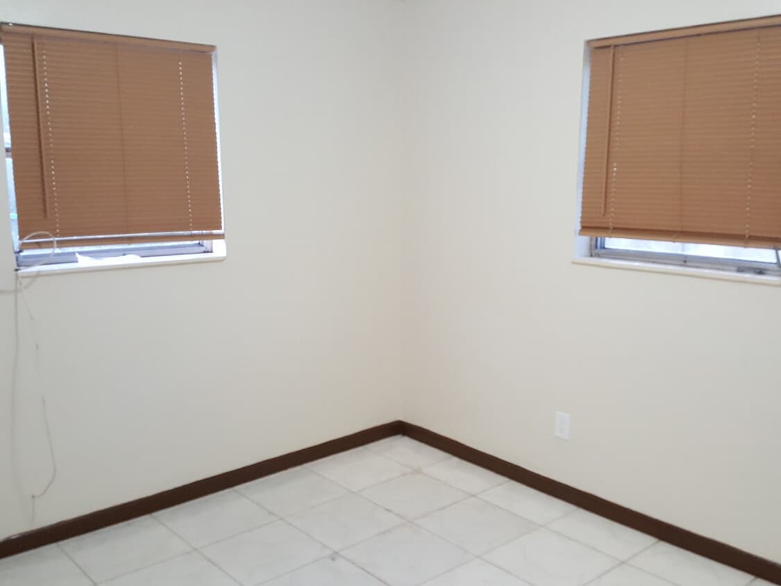 Photo - 1721 NW 27th Terrace (Fort Lauderdale, FL)