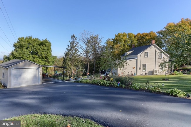 Photo - 261 Rexmont Rd