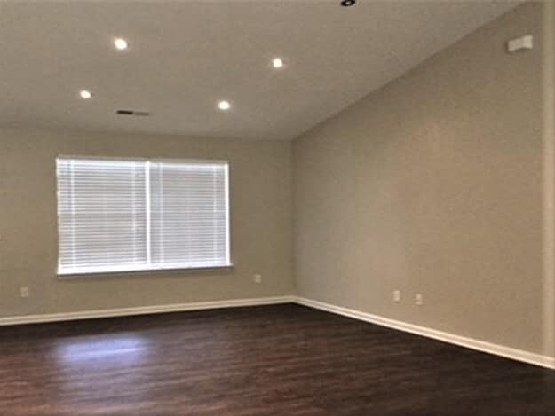 Photo - 135 Crescent Creek Ct