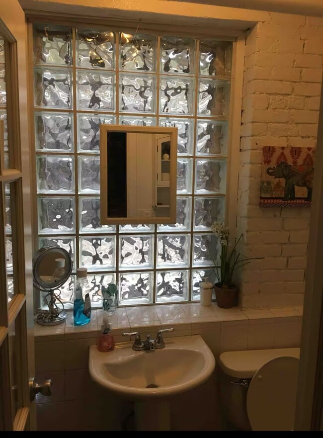 Photo - 119 W 80th St