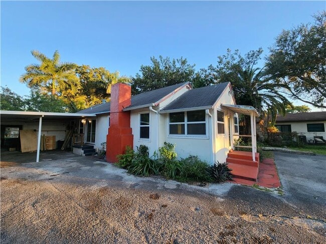 Photo - 4616 SW 33rd Ave