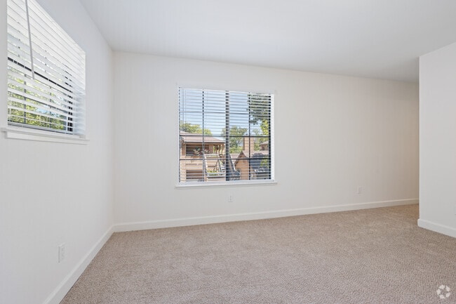 2BR, 2BA - 1,100SF - Primary Bedroom