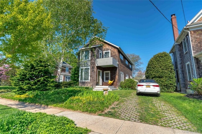 Building Photo - 306 6th St