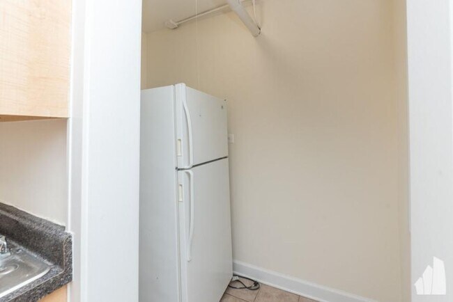 Photo - 2 bedroom in Chicago IL 60625 Unidad 4953-3