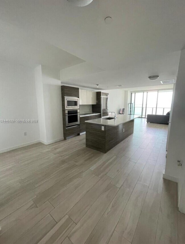 Photo - 460 NE 28th St Unit 1406