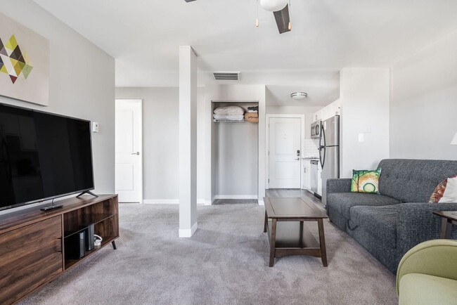 Photo - 615 N East St Unit FL2-ID1364146P