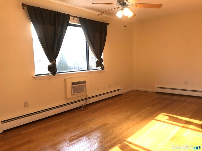 Photo - 60 Plainfield Ave Unit 10