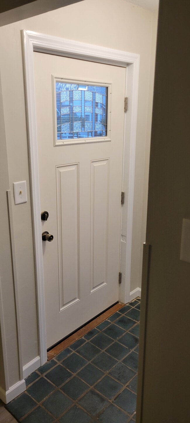 Entrada principal - 1109 Chester St