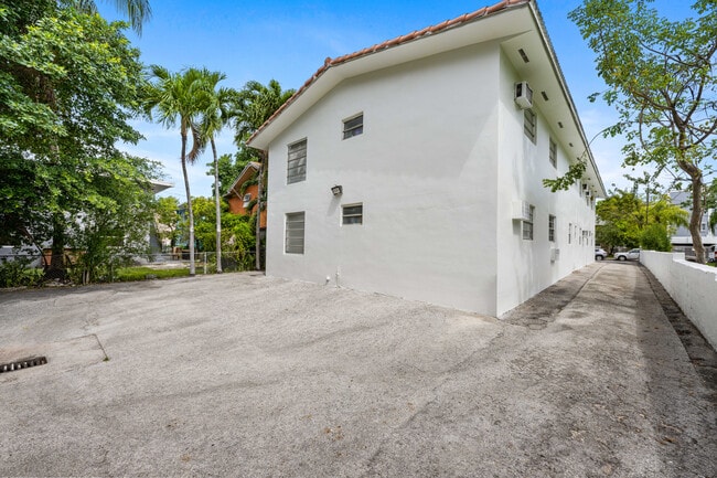 Photo - 856 SW 2nd St