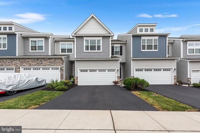 Photo - 342 Ridgewood Dr