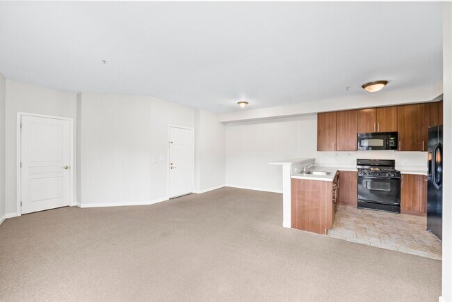 Photo - 845 Newark Ave Unidad 3D