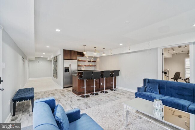 Photo - 21384 Scara Pl