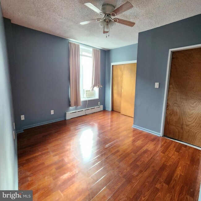 Photo - 1539 E Moyamensing Ave Unit 1R