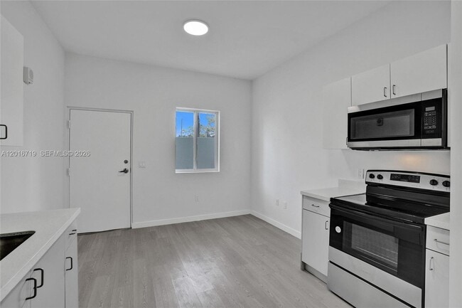 Photo - 1567 NW 1st St