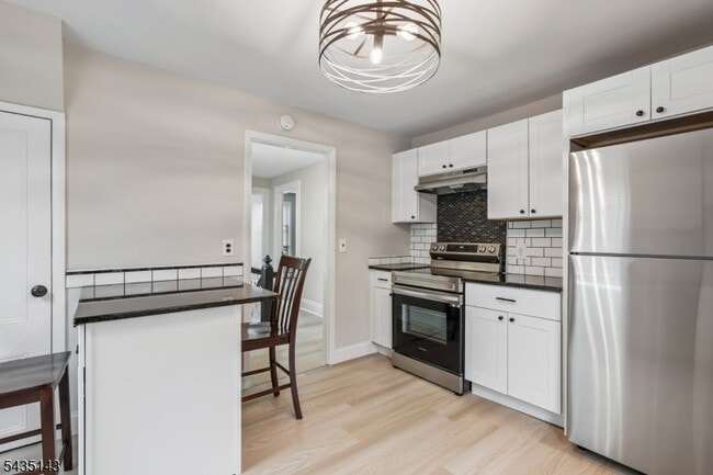 Building Photo - 25 Atno Ave Unit 2