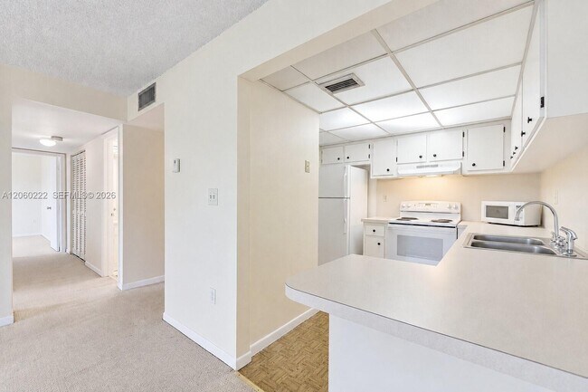Photo - 14250 SW 62nd St Unit 521