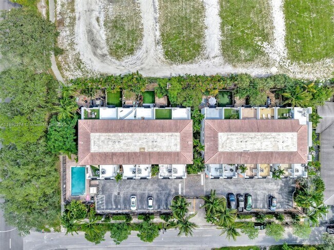 Photo - 742 NE 7th Ave