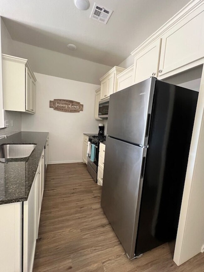 Photo - 1209 SW Oklahoma Ave