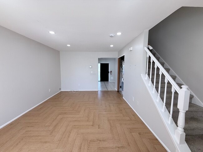 Photo - 171 Scobee Ln