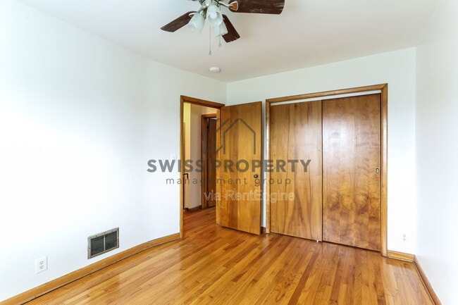 Photo - 4185 Indianola Ave