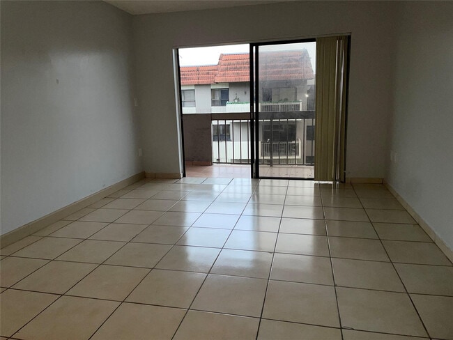 Photo - 1101 SW 122nd Ave Unit 415