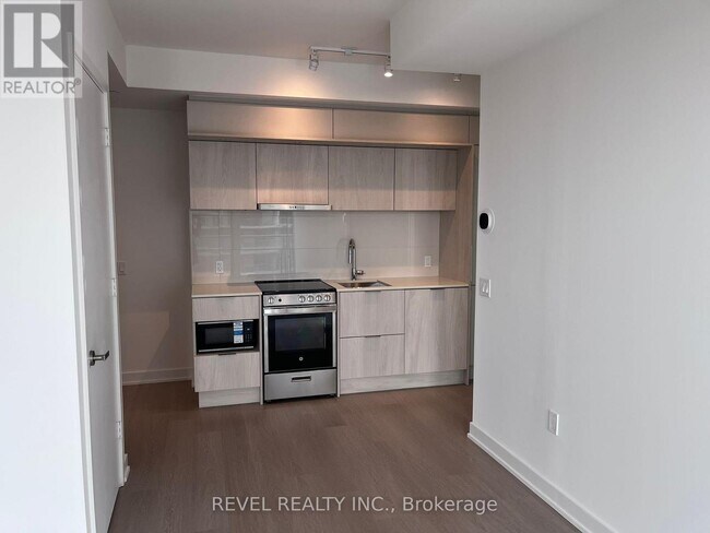 Photo - 448 Burnhamthorpe Rd W Unité 1301