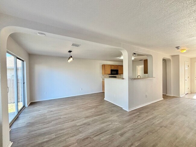 Photo - Beautiful 4-Bedroom Home in Horizon Pointe!