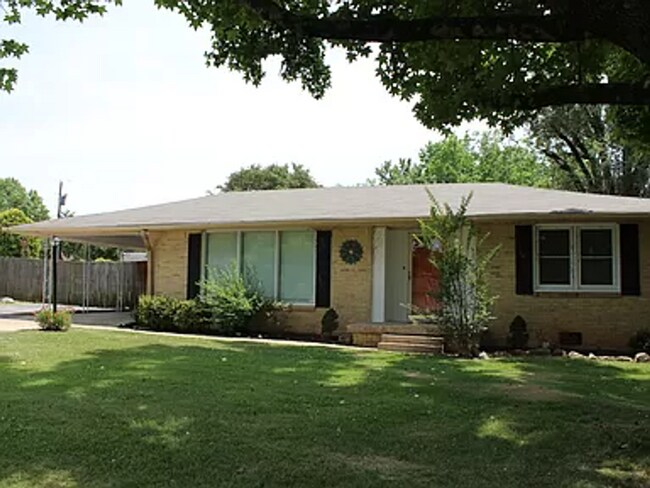 Photo - Welcome Home - 3 Bedroom 1.5 Bathroom Fami...