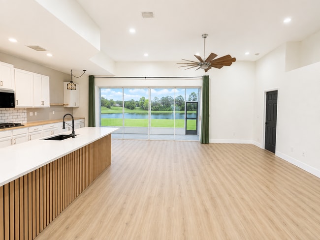 Photo - 10725 Banfield Dr