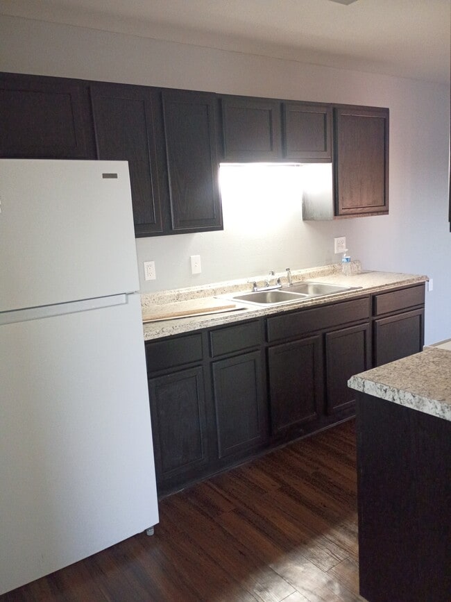 Photo - New Eastlawn Apartments