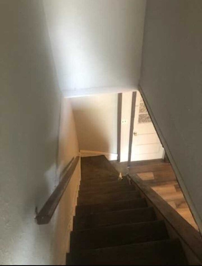 Photo - 204 W Grove St