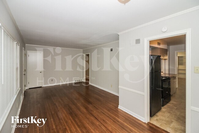 Photo - 1569 Marcia Rd