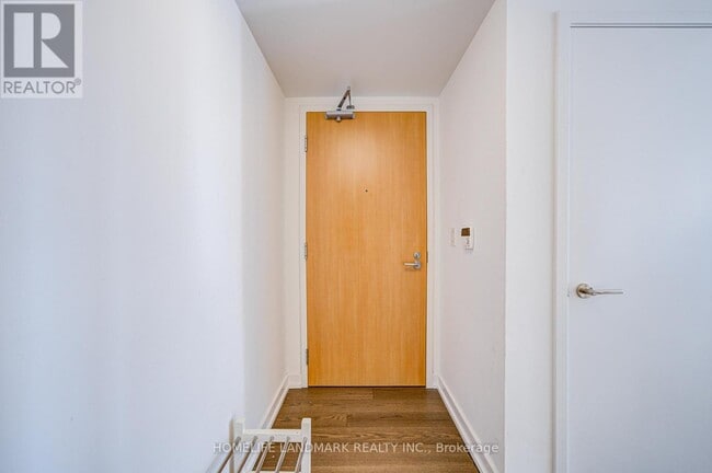 Photo - 11 Wellesley St W Unit 1106