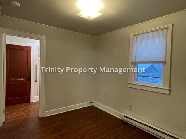 Photo - 620.5 Locust Ave