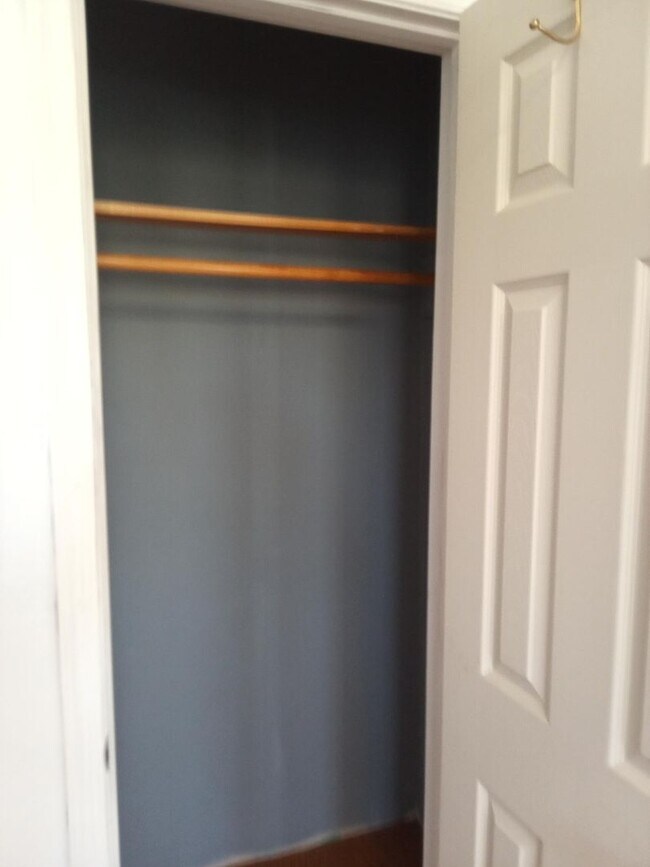 Photo - Large lovely 3BR, 1.5 bathroom home