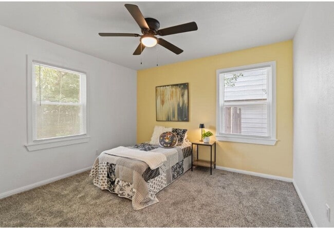 Main Level Bedroom - 2520 E Aloma St