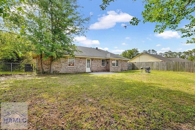 Photo - 908 Highland Dr