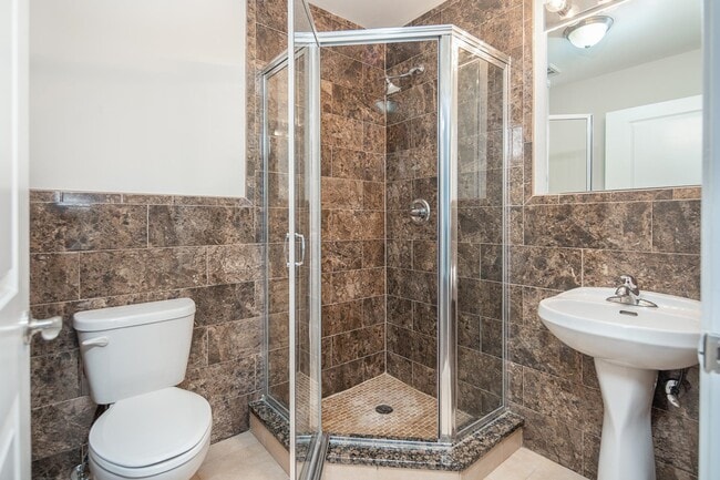 Photo - 6111 Fillmore Pl Unidad 405