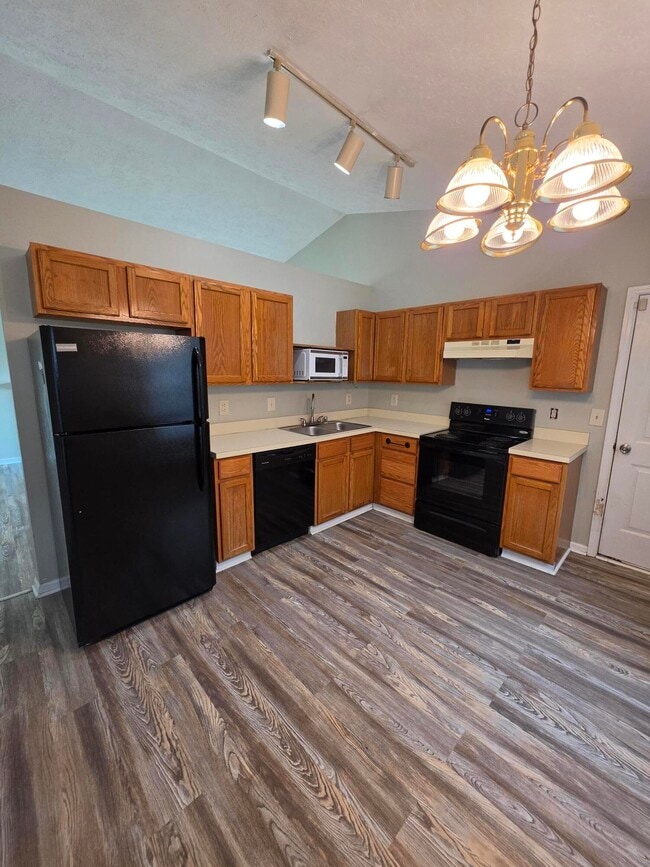 Photo - 2592 Woodhill Dr