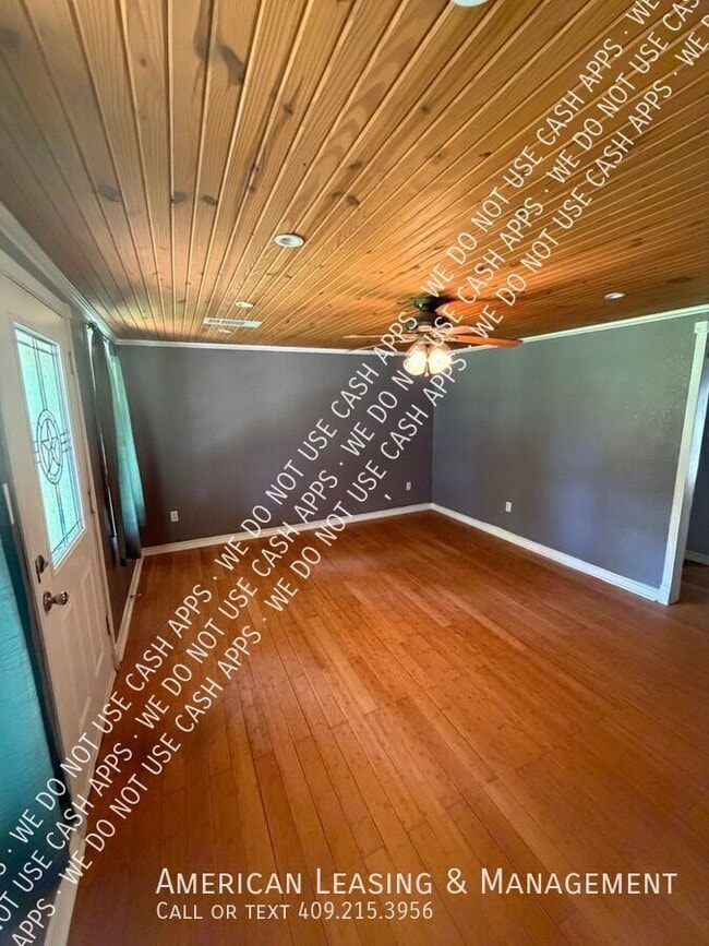 Photo - 10271 TX-103