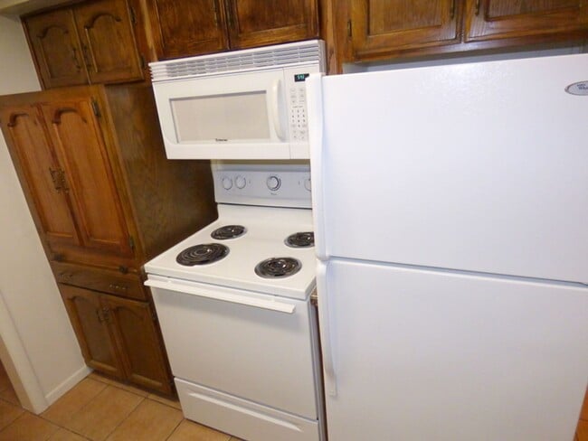 Photo - 520 Berwyn Ln