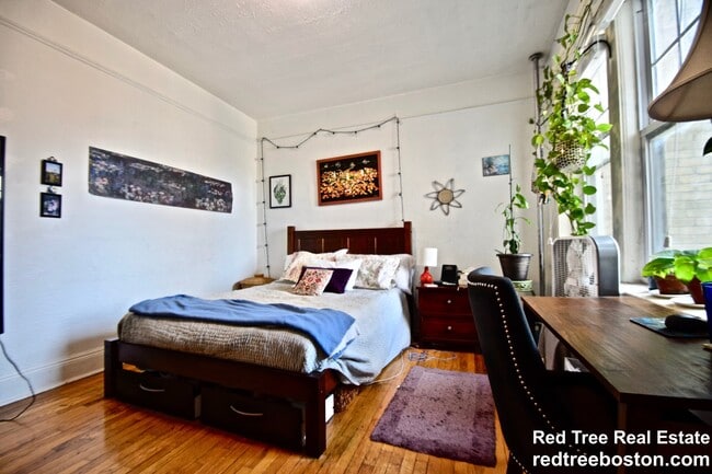 Photo - 1691 Commonwealth Avenue