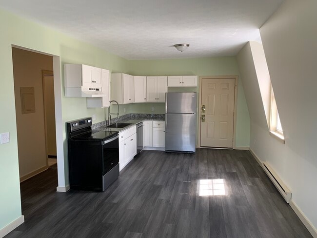 Photo - 191 Main St Unit Apt 3