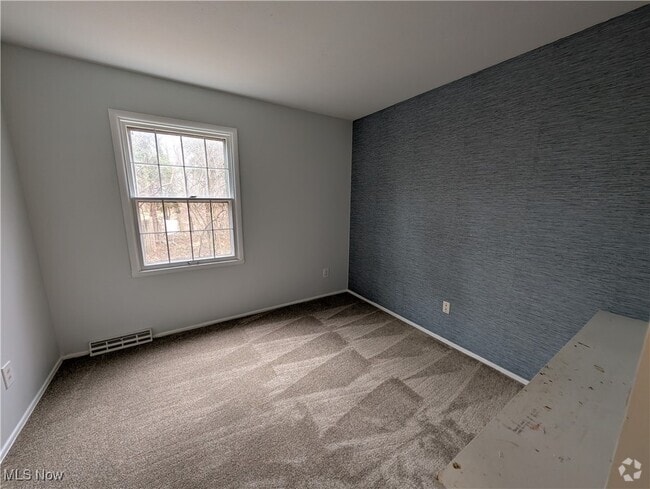 Building Photo - 1565 Chadwick Rd Rental