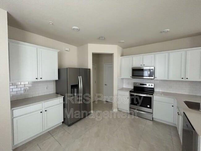 Photo - 1872 Erudite Wy