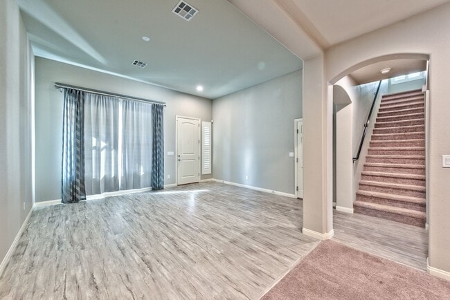 Photo - 10616 Aphrodite St