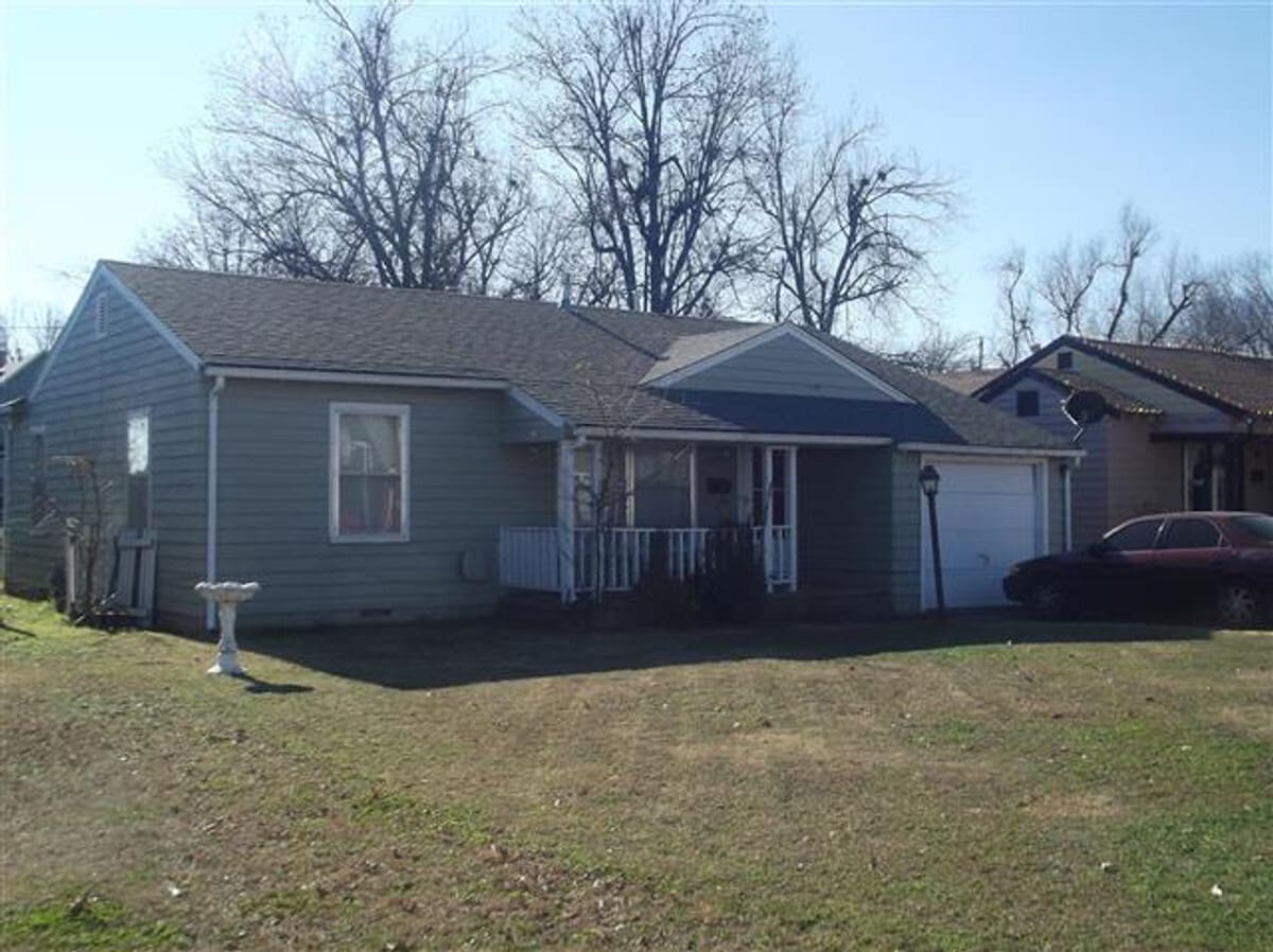 Photo - 2417 W Cherokee Ave House